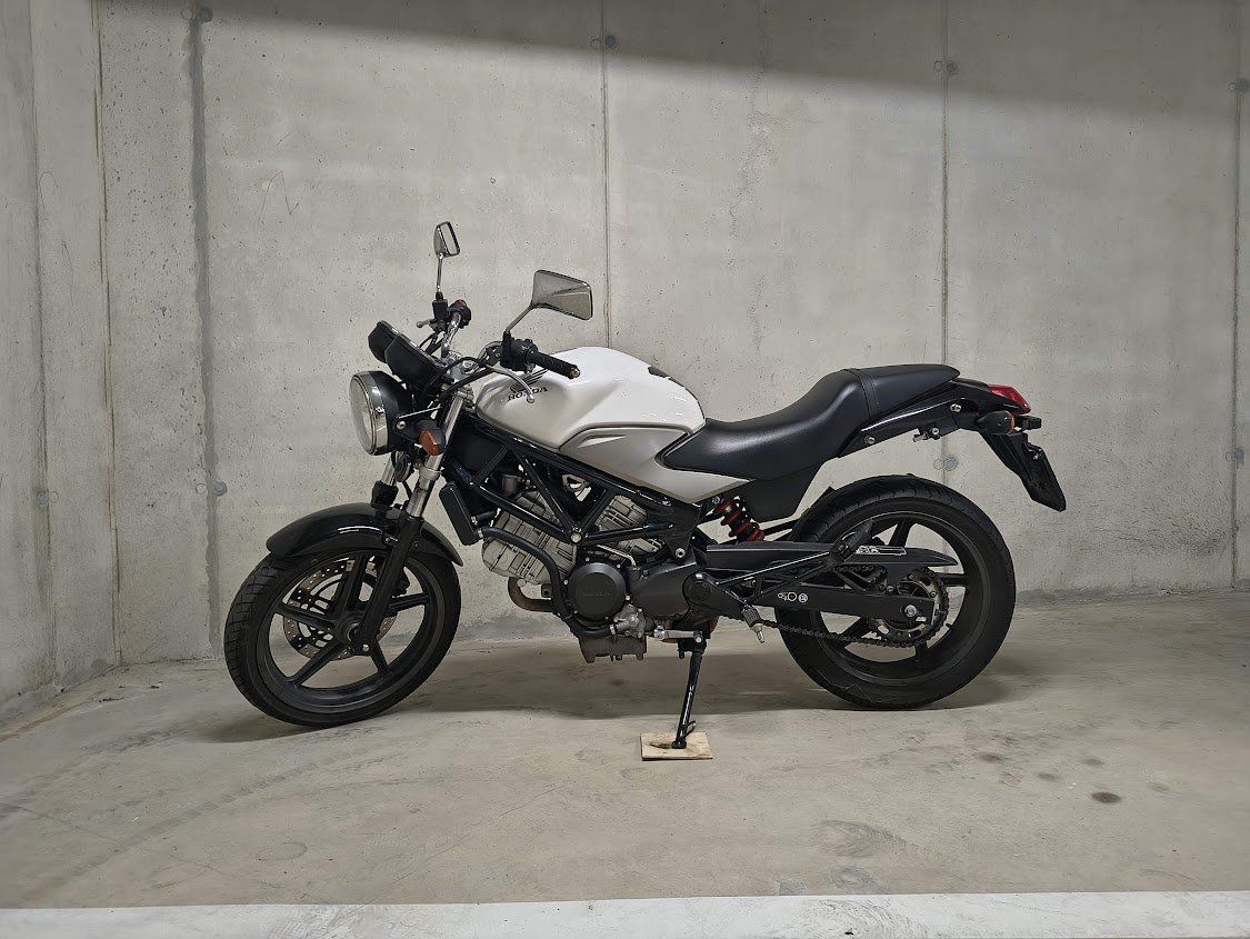 Honda Route: Honda VTR250 – D'occasion à Burgdorf par fli_8lp9