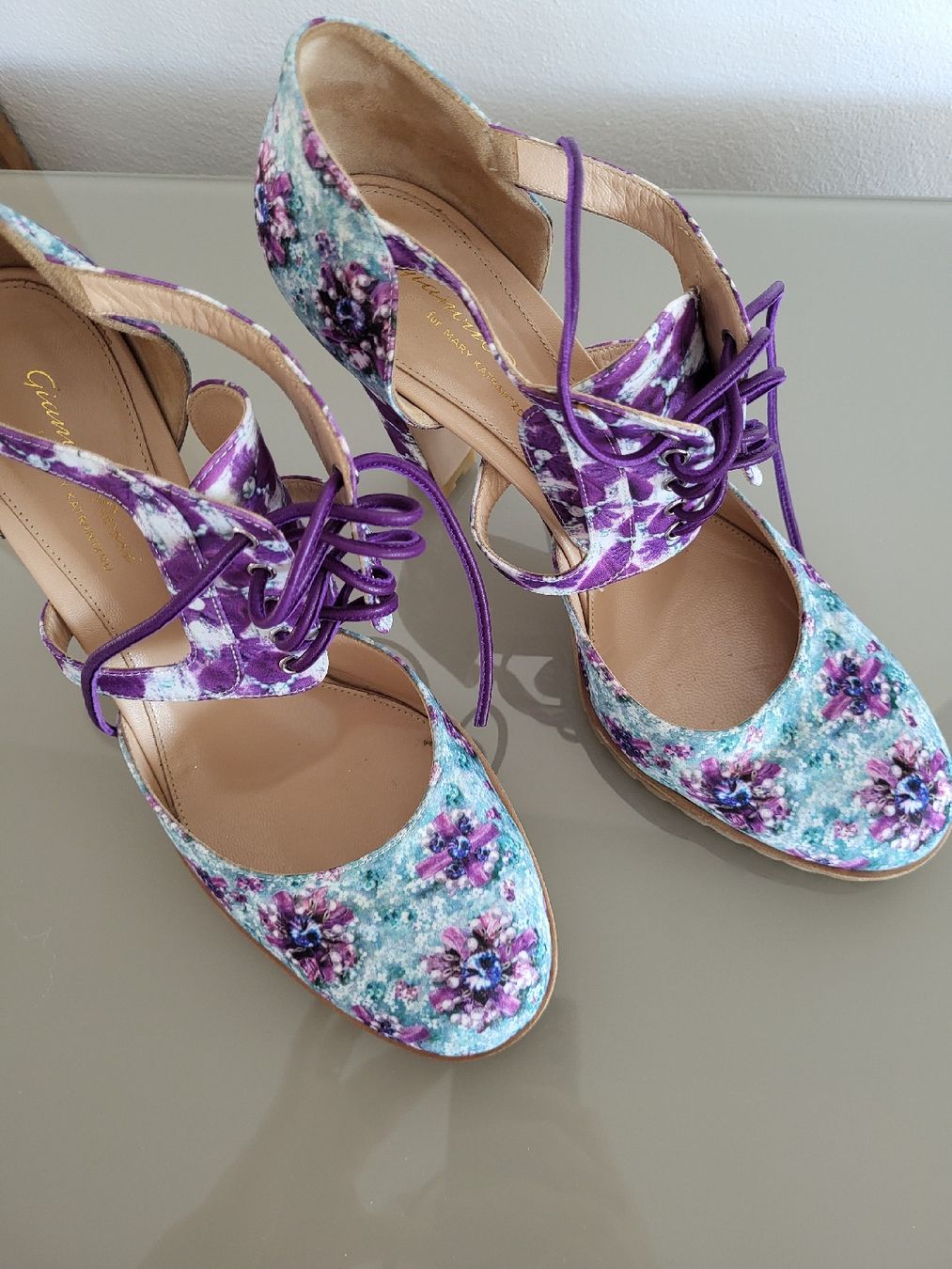 Gianvito Rossi Damenschuhe: Gianvito Rossi x Mary Katrantzou, IT 41 – Neu (gemäss Beschreibung) aus Freienbach von cri_9kly 2