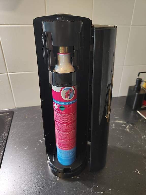 Sodastream Elettrodomestici da cucina: Sodastream + bouteilles + gaz – Usato da Genève venduto da wil_f8t6 4