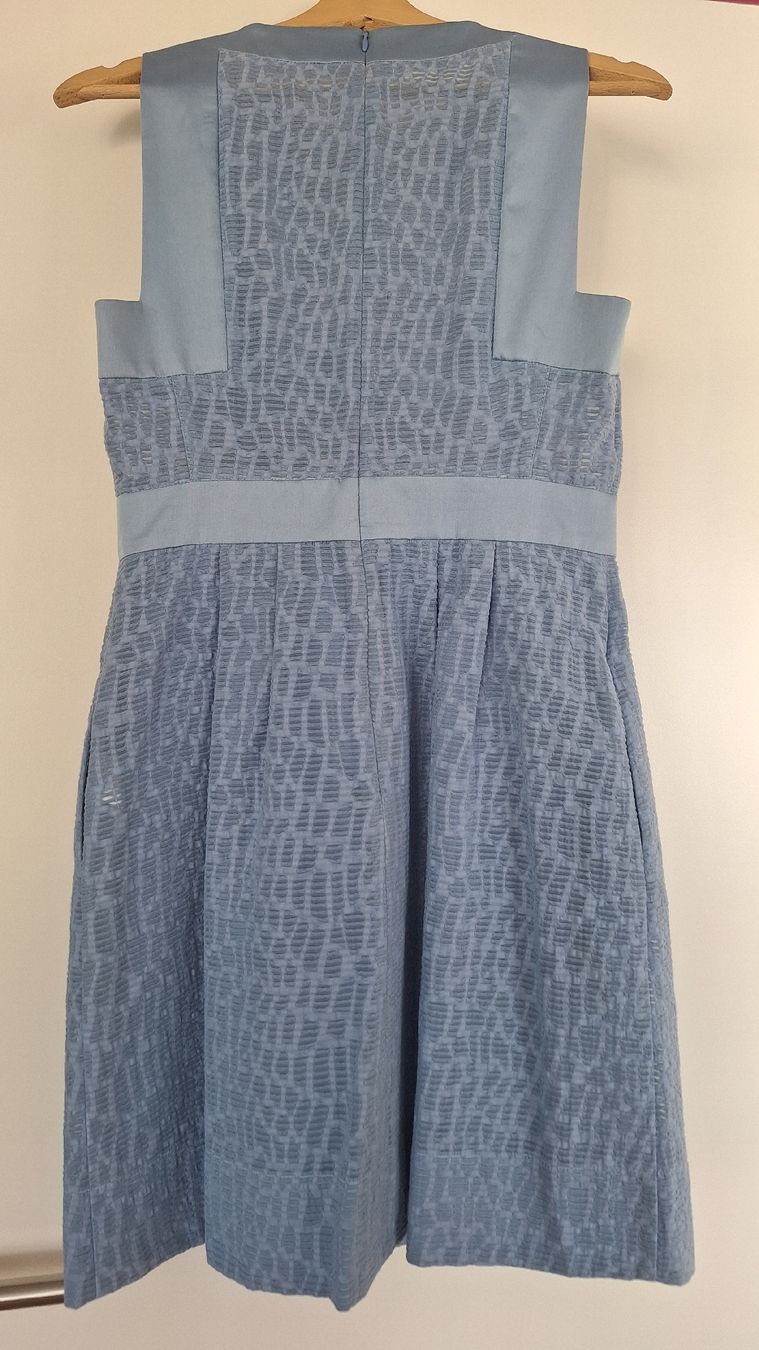 Tara Jarmon Vestiti: Tara Jarmon Kleid, hellblau, Gr. 36/38, elegant – Usato da Oberkulm venduto da kar_jgx9 2