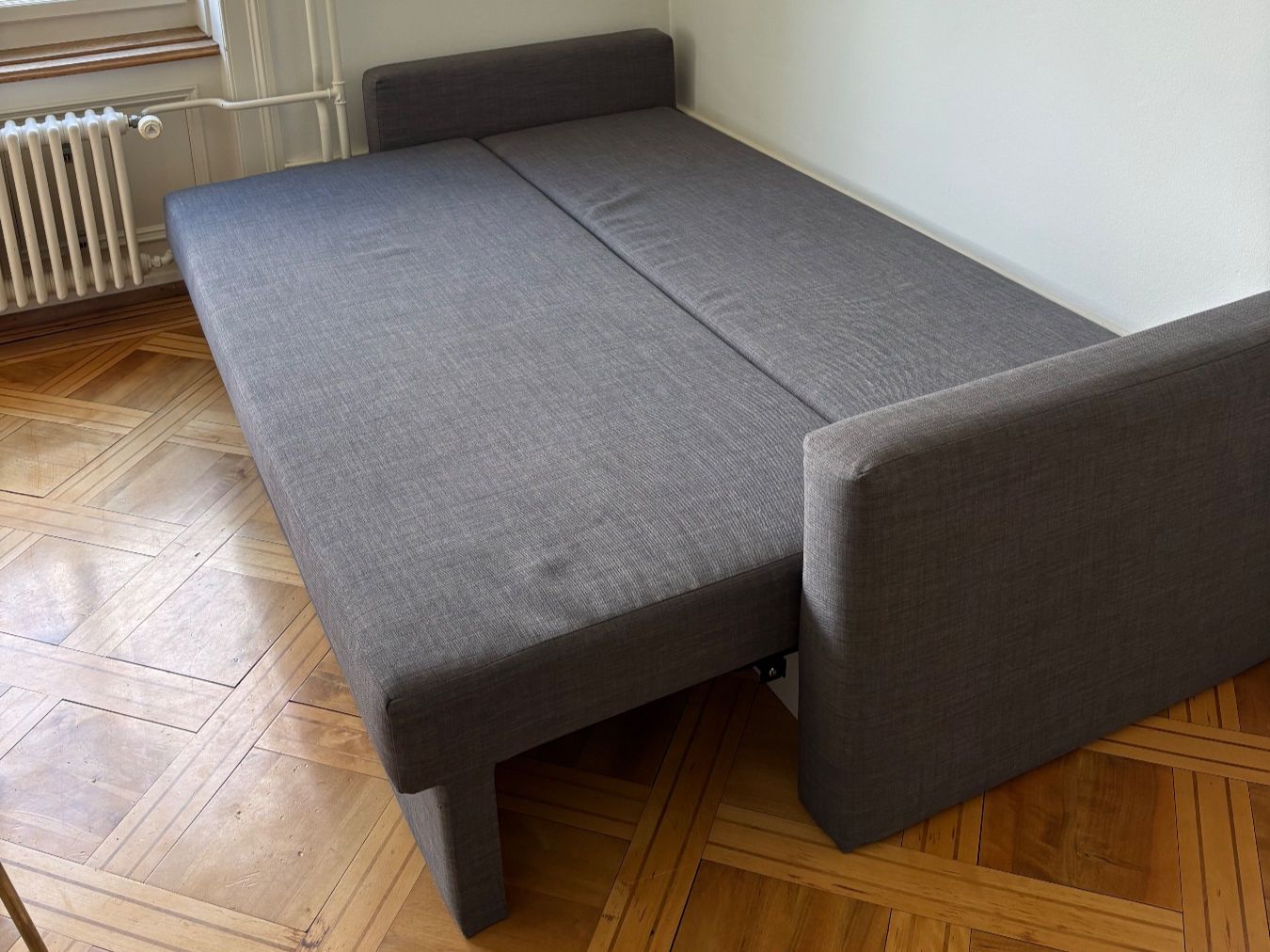 Ikea Divani: FRIHETEN 3er-Bettsofa, Skiftebo dunkelgrau – Usato da St. Gallen venduto da rie_y9vl 2