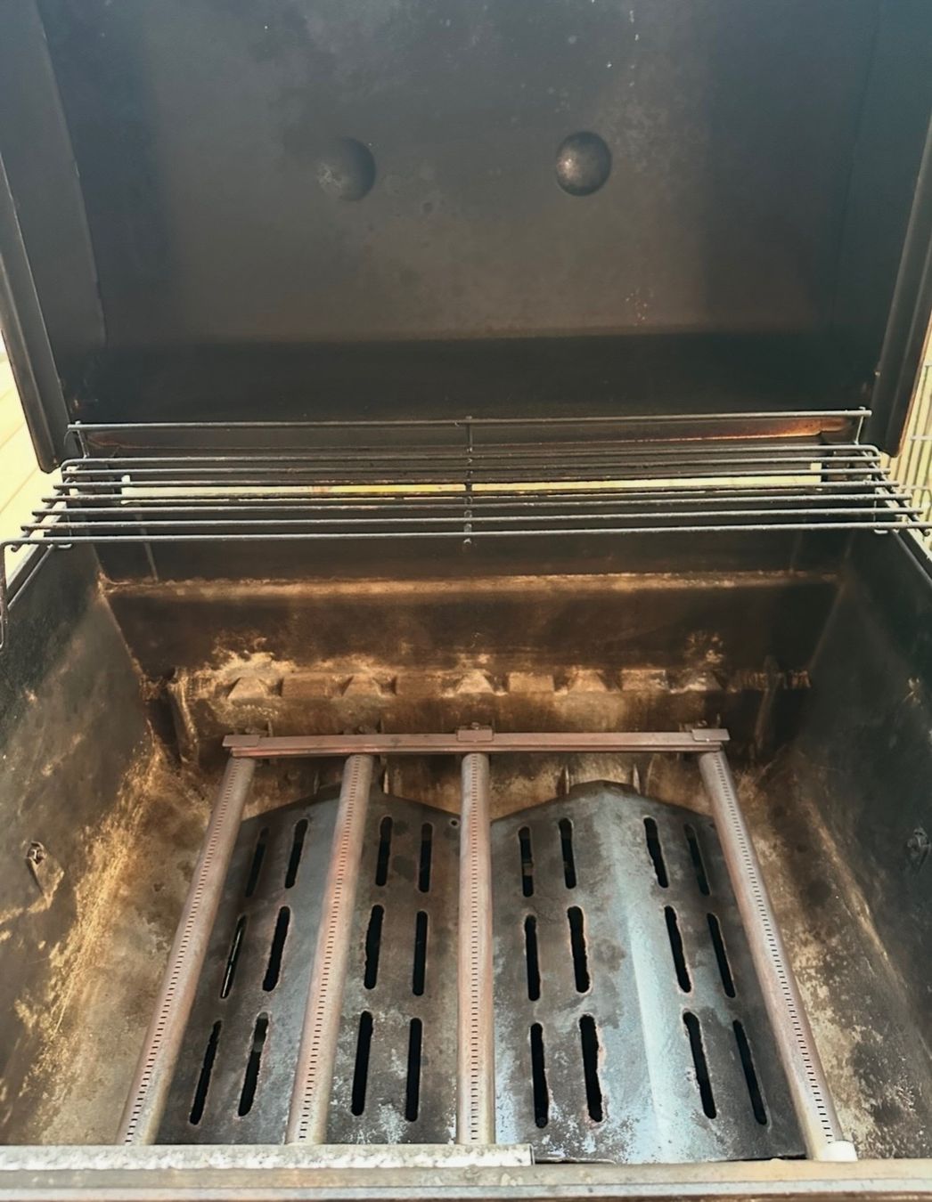 Weber Griglie: Weber Genesis Gasgrill 4 Brenner gebrauchter Zustand – Usato da Schellenberg venduto da Brigitte000 3