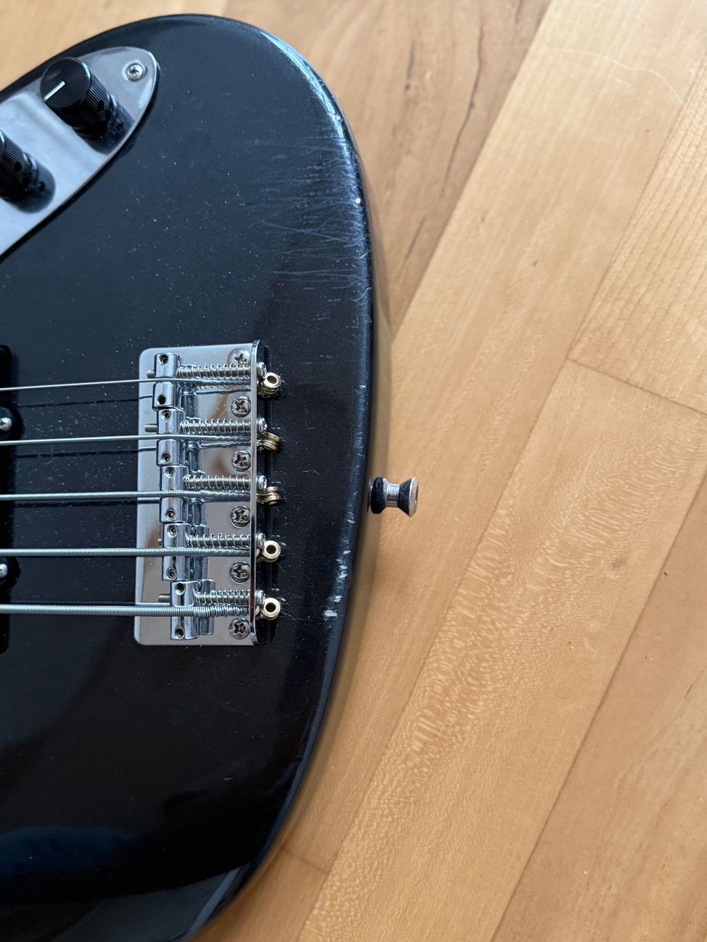 Strumenti musicali: ZOLA 5-String Bass – Usato da Eppenberg venduto da Henryman21 6