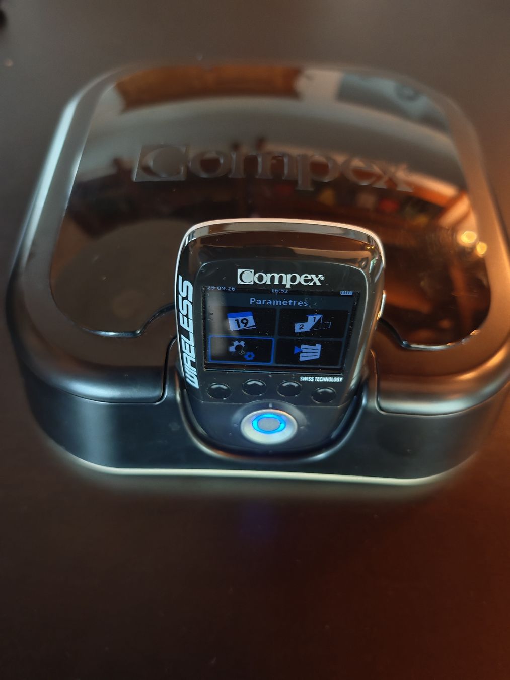 Compex Dispositivi per massaggi: Électrostimulateur Compex Wireless état fonctionnel – Usato da Martigny venduto da Elmer98 3