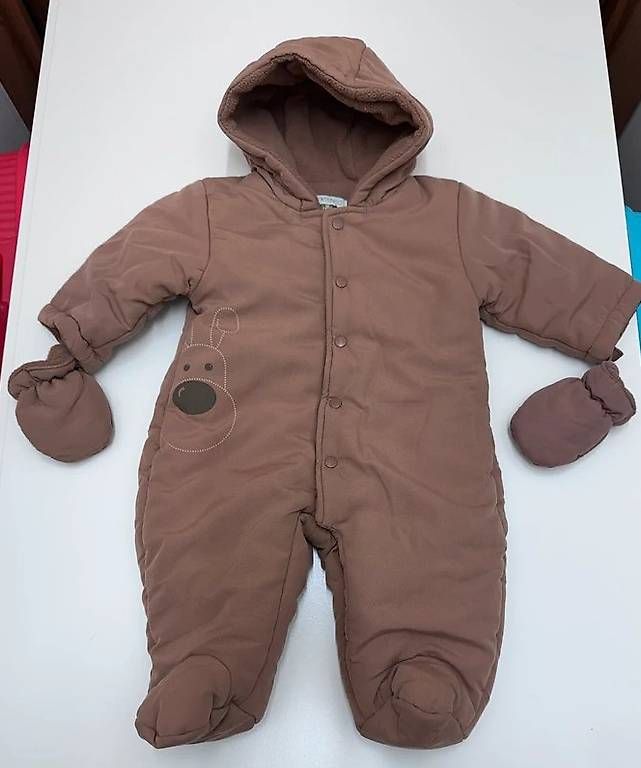 Pagliaccetti: Tutone In Extenso  54 cm / 1 mese  Ottimo stato – Usato da Breganzona venduto da mpi_lug