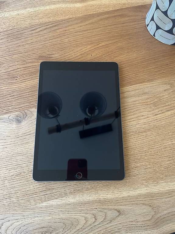 Tablettes PC: I-Pad Space Grey 64 GB – D'occasion à Sissach par Frajas