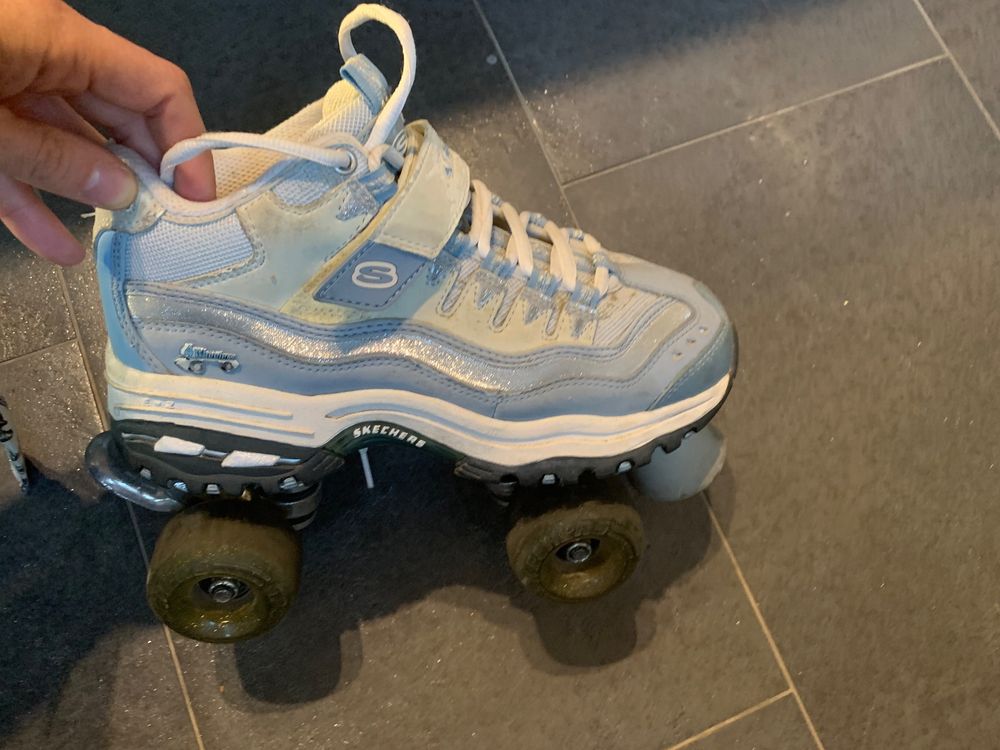 Britney spears outlet skechers roller skates