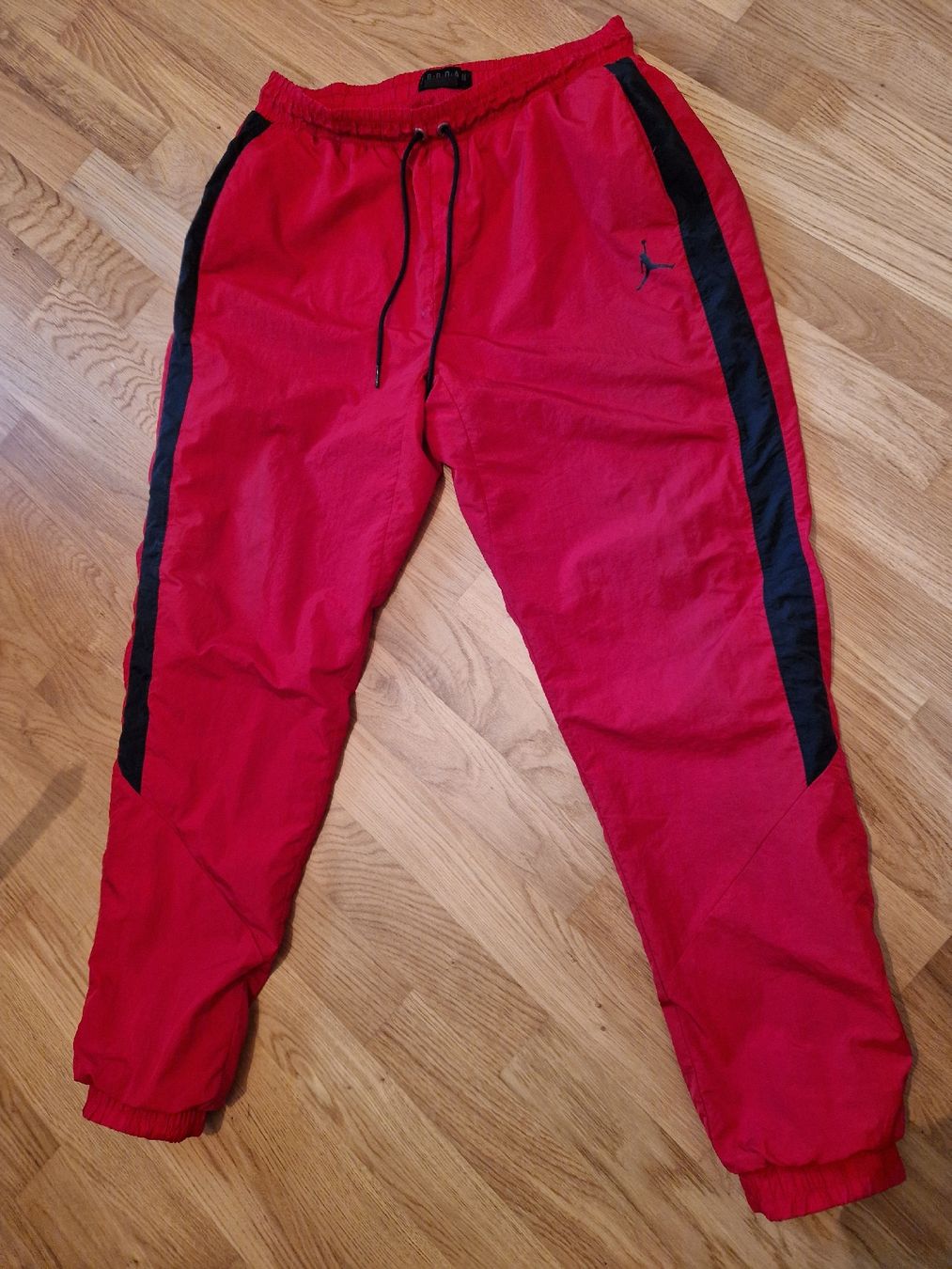 Jordan Pantaloni: Jordan Trainingshose L – Usato da Münchenbuchsee venduto da Ludo_Braenz