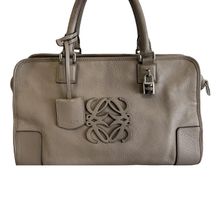 Loewe Amazona 36 Taupe en Cuir – Très Bon État