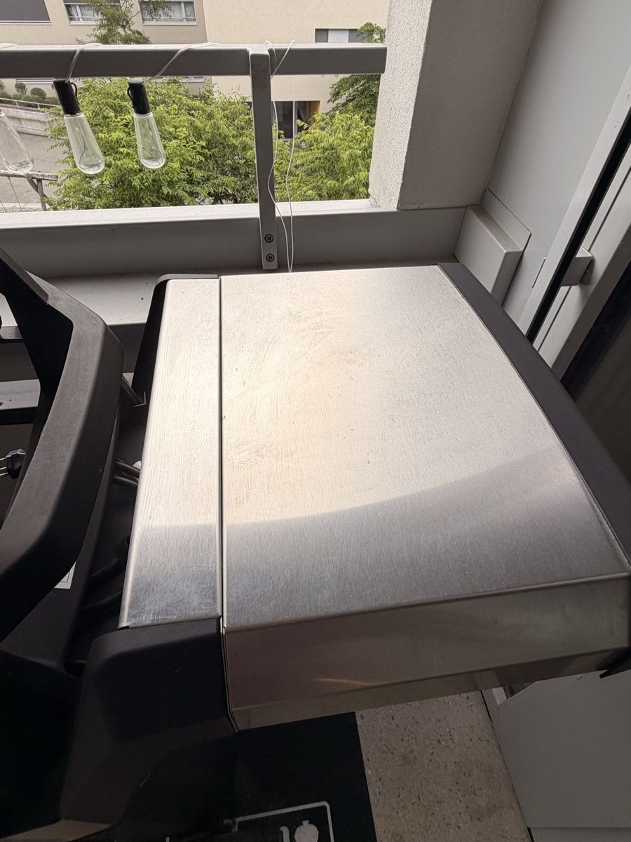 Weber Griglie: Weber Pulse 2000 Elektrogrill inkl. Wagen – Usato da Lyss venduto da lar_c2kp 3