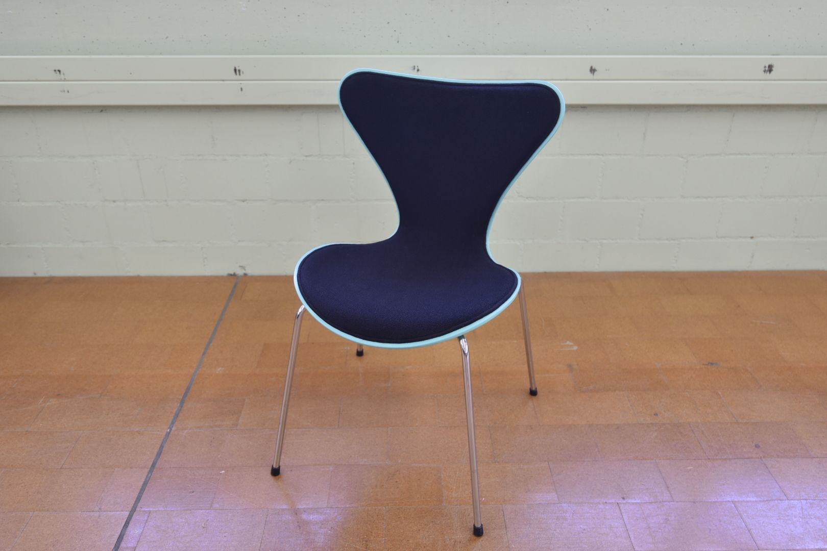 Fritz Hansen Sedie: Fritz Hansen Serie 7 Stühle 3107 mit Frontpolster – Usato da Lichtensteig venduto da Polsterwerk 1