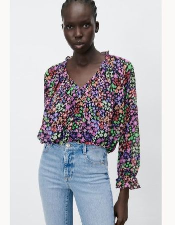 Zara Bluse Kurzbluse mit Blumenmuster, Gr.40  neuwertig,