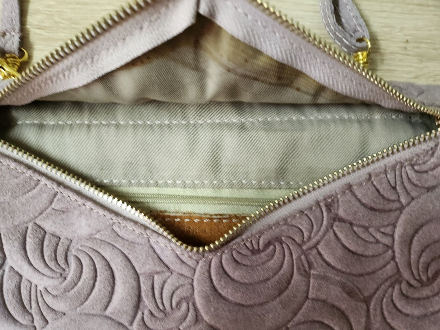 Borse da donna: Clutch Wildleder – Usato da Kefikon TG venduto da Livline 1