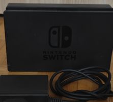 Nintendo Switch Dockingstation mit Netzteil neuwertig