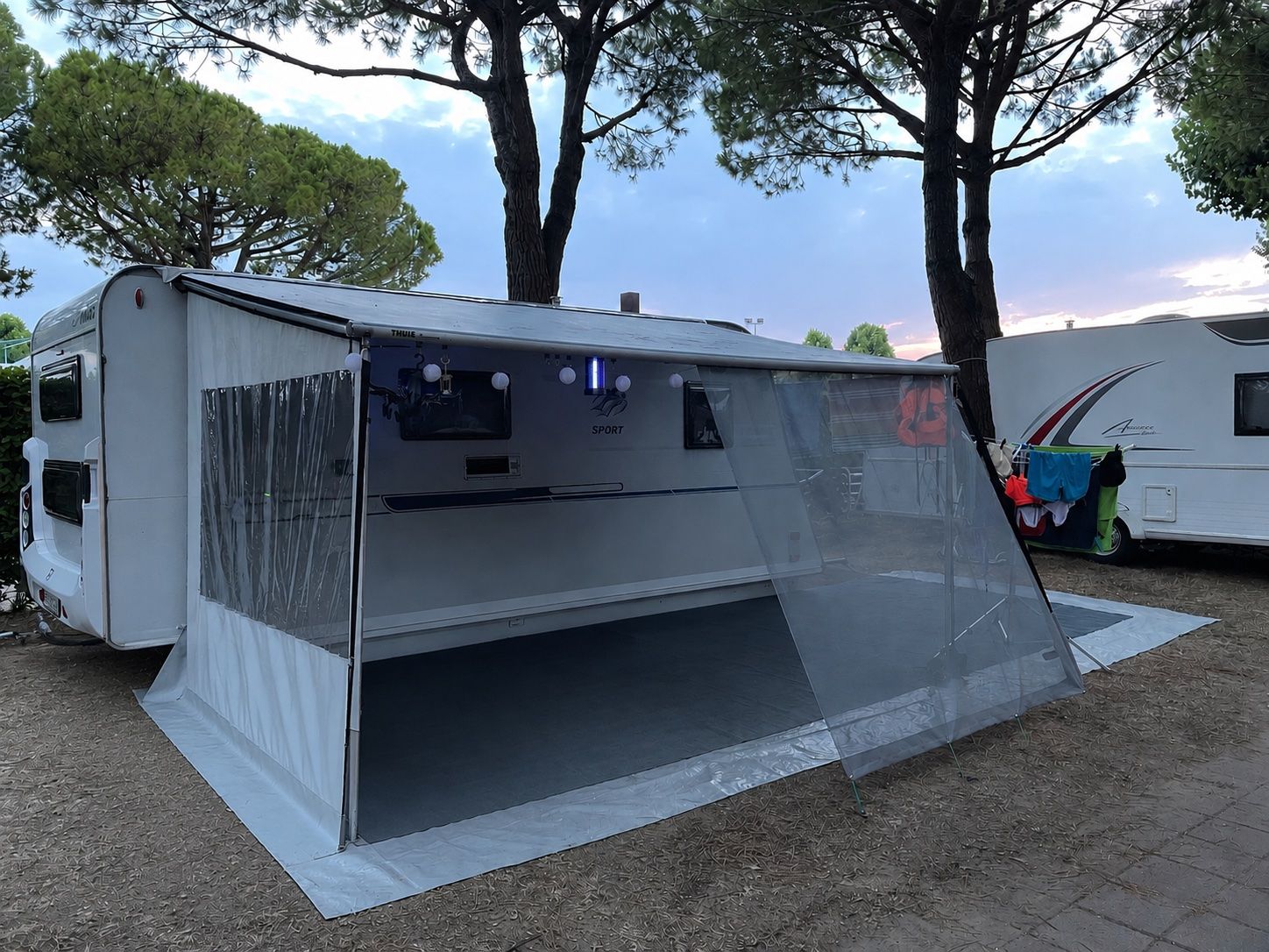 Knaus Camping Fahrzeuge: Wohnanhänger KNAUS Sport 500 – Gebraucht aus Hasle b. Burgdorf von lis-87 3