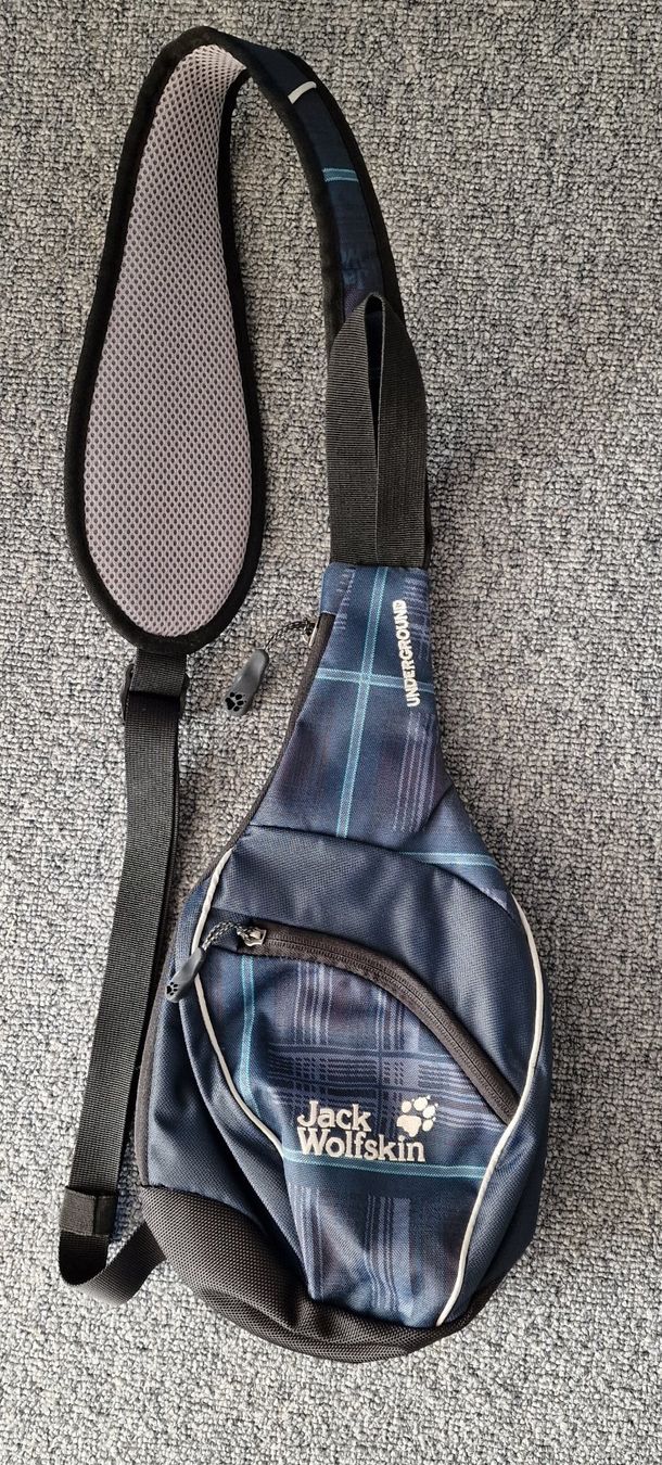 Jack Wolfskin Borse: Jack Wolfskin Schultertasche – Usato da Frauenfeld venduto da Maschia