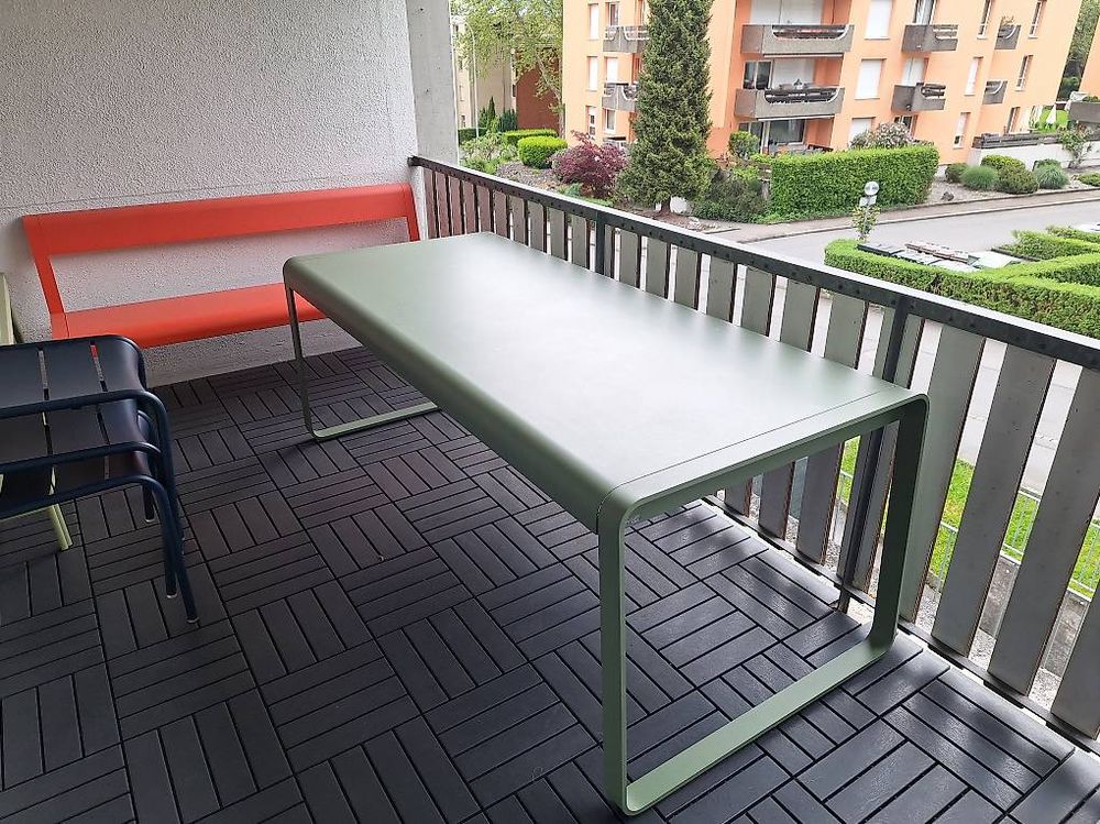 Fermob Tisch Bellevue, Kaktus (D'occasion)  Luzern pour CHF 300  retrait  uniquement | Acheter sur Ricardo