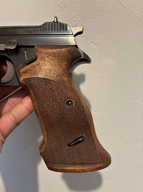 Armi bianche: Poignée Sig P-210  – Nuovo e nell'imballaggio originale da Corgémont venduto da Barisboyraz 2
