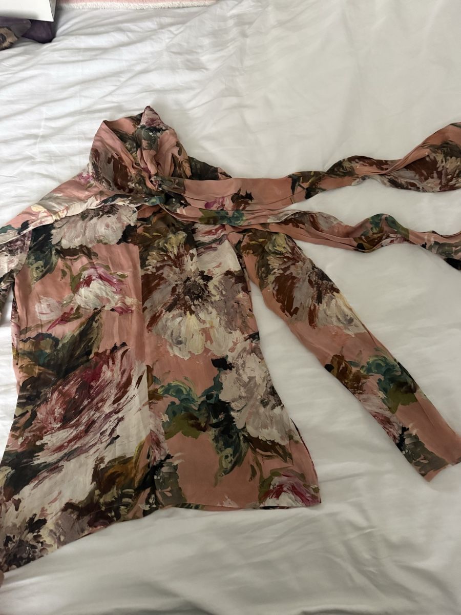 Dolce & Gabbana Camicette: Dolce & Gabbana Bluse Blumenmuster Seide – Nuovo (secondo la descrizione) da Sarnen venduto da Sla_ta