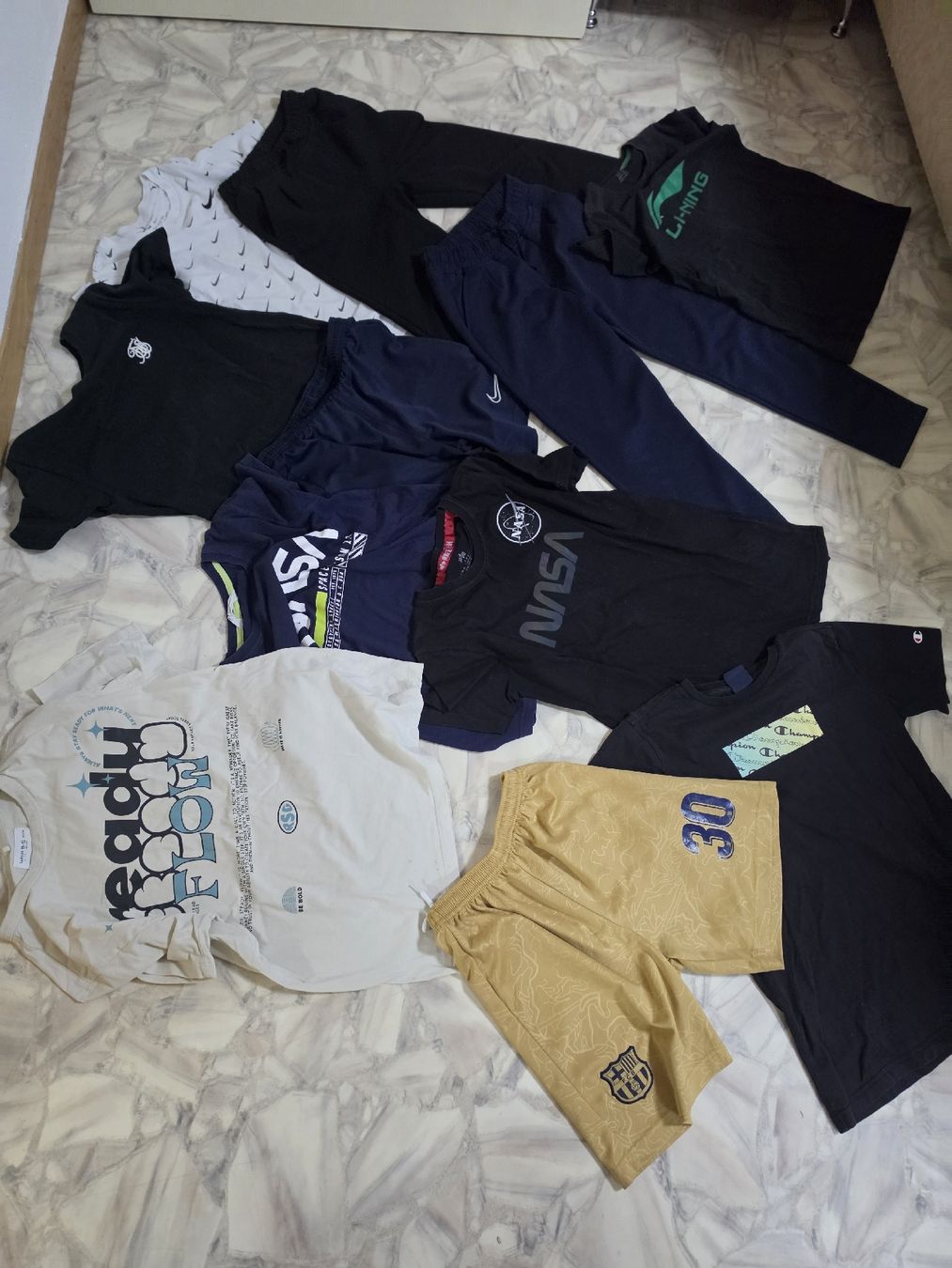 Kleiderpakete & -sets: Jungenpaket140/152 – Gebraucht aus Zürich von ege_2ghf 2