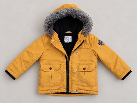 Winterjacke Gr. 86 – Senfgelb, mit seitlichem Riss