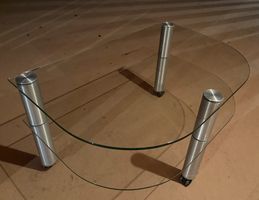 Glas Couchtisch auf Rollen, gut erhalten, Top Zustand!