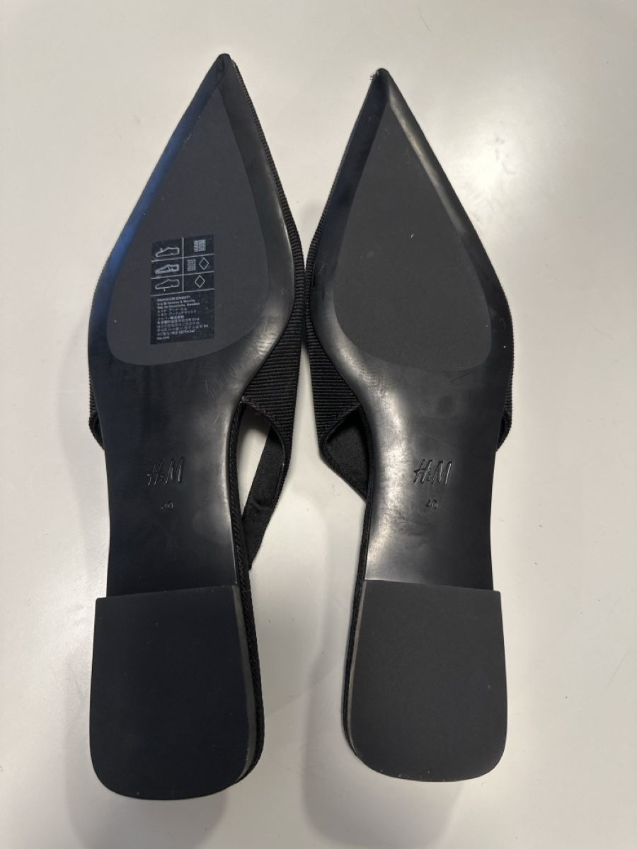 H&M Scarpe da donna: Schwarze Slingpumps H&M Grösse 40 neu – Usato da Rheinfelden venduto da DIY-Swiss 1
