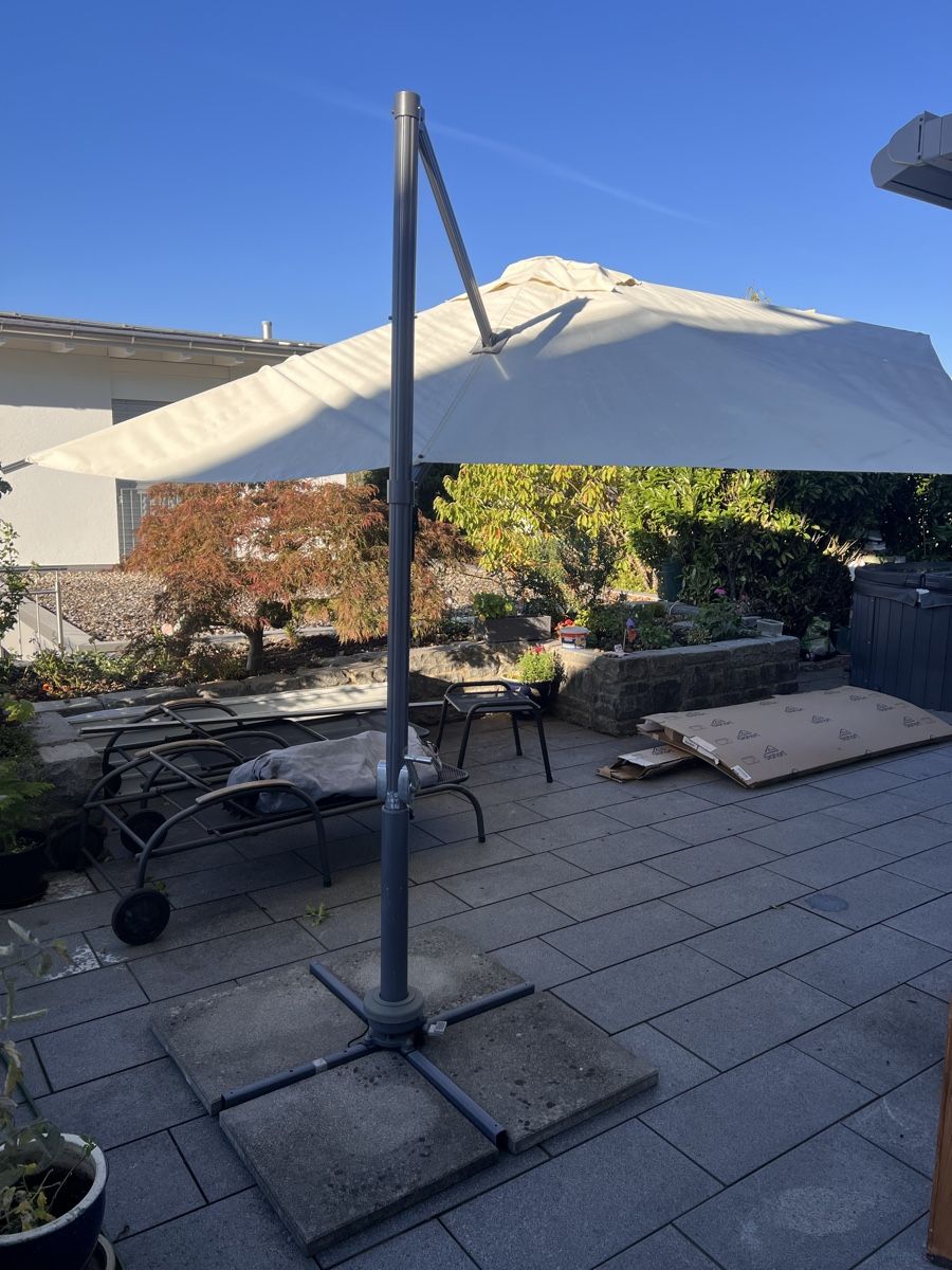 Ombrelloni: Doppler Ampelschirm 280 × 280 – Usato da Bassersdorf venduto da rom_v52v 1