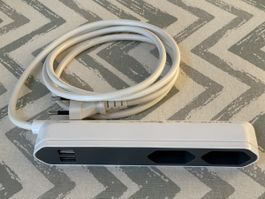Steckdosenleiste mit USB-Anschlüsse