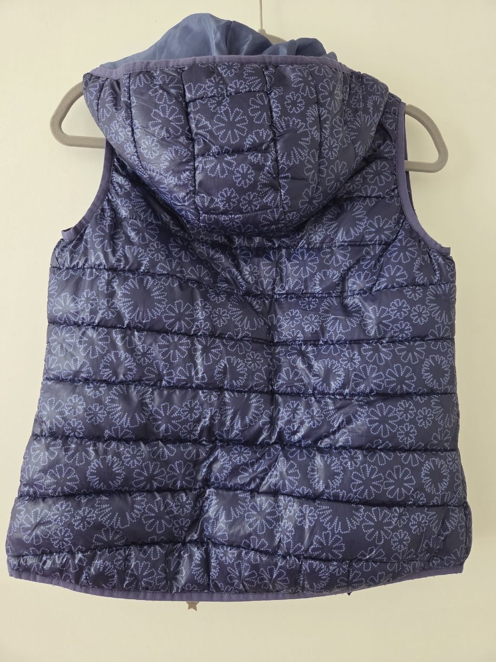 Altro abbigliamento per bambino: Kinder Weste mit Kaputze – Usato da Aarau venduto da crissta 1