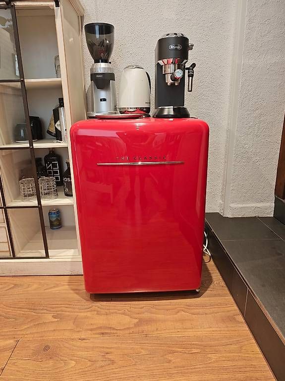 Frigoriferi: Kühlschrank rot – Usato da Rothenthurm venduto da Andrea88