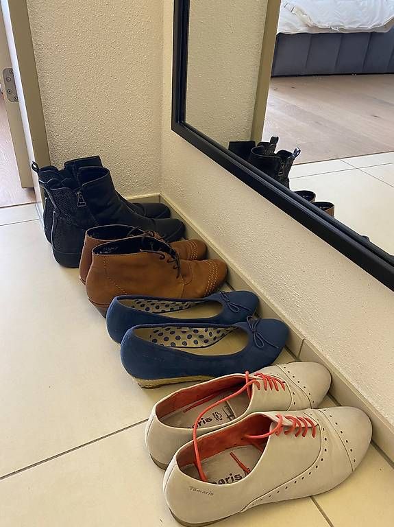 Scarpe da donna: Schuh Paket Gr. 40 Pumps, Mjus..Gratisversand – Usato da Winterthur venduto da car_gn8b 4