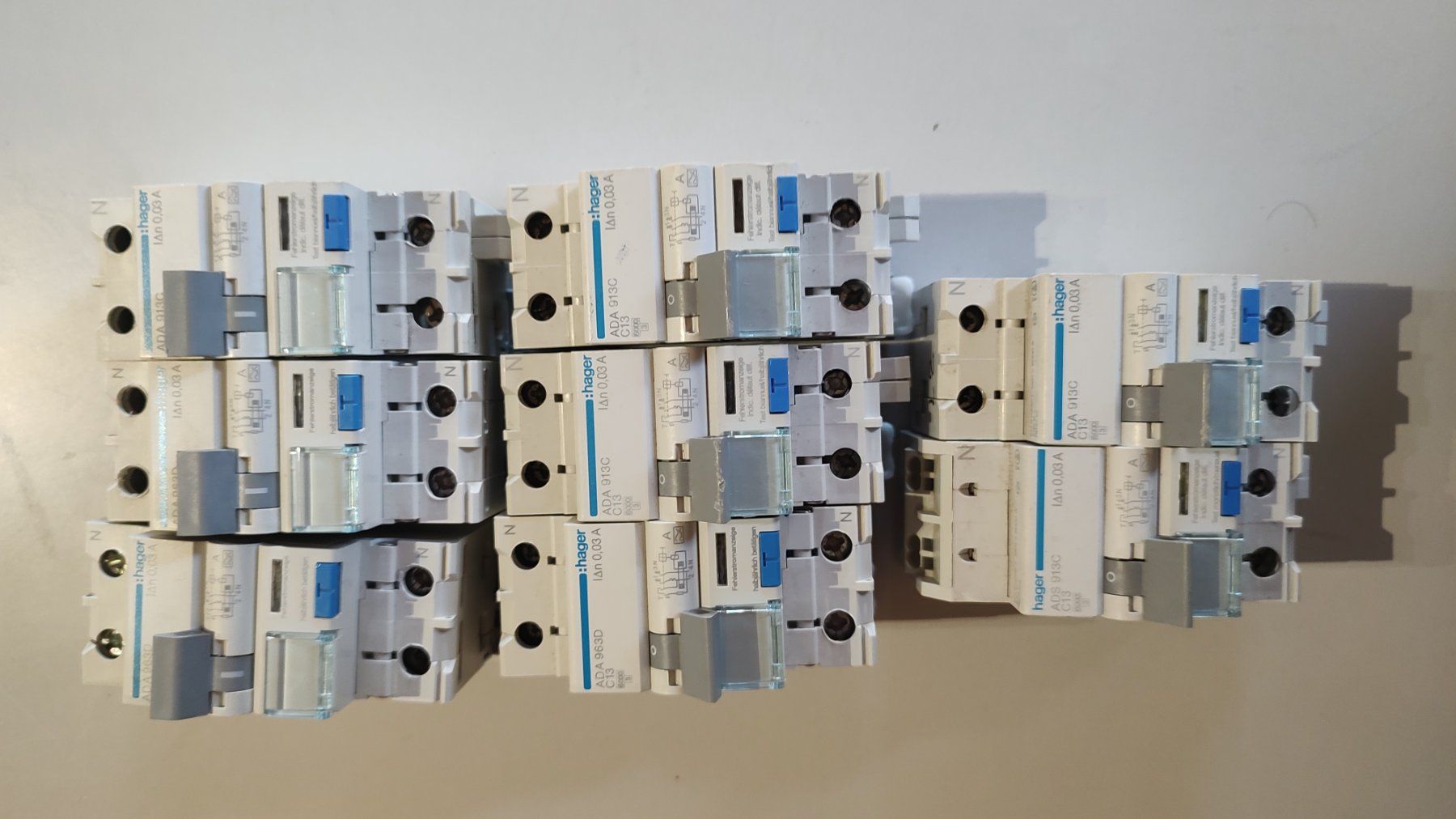Hager Interrupteurs: Hager ADA 913C C13 – D'occasion à Turbenthal par jan_8lgp 1