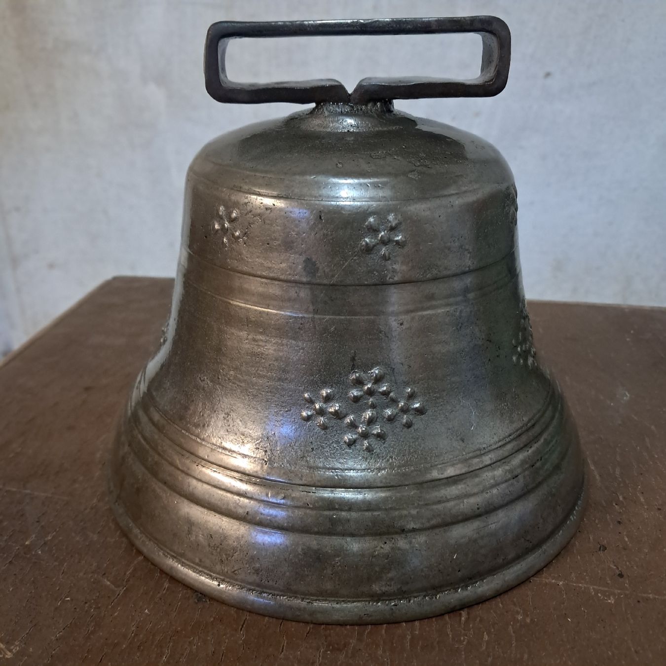 Campanacci mucche: ANTIKE GLOCKE  – Usato da Murten venduto da SHETHOF