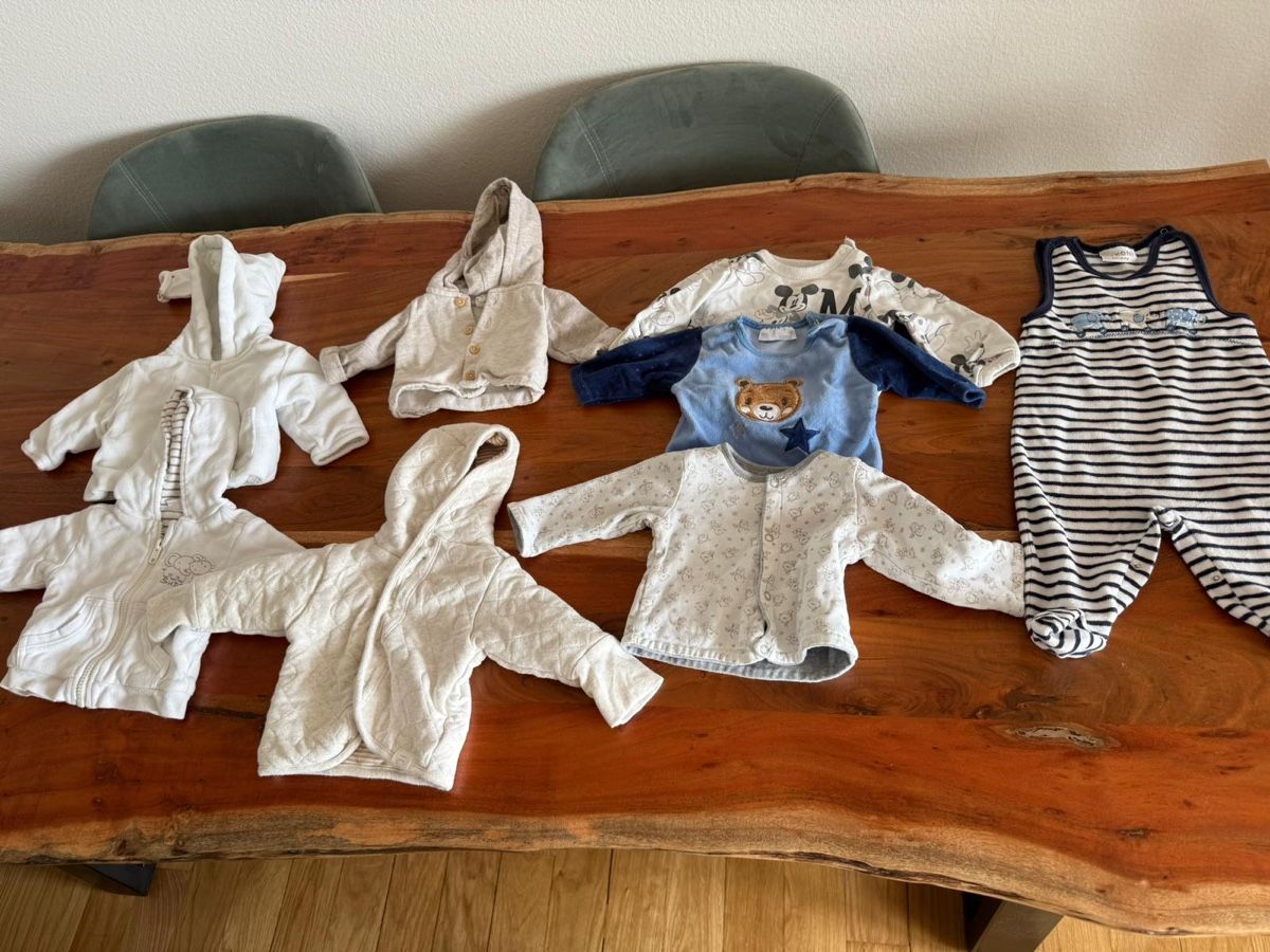 Lotti & Set di vestiti: Baby Kleider mit Matratze – Usato da Winterthur venduto da Silas121314 6
