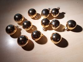 Goldige Weihnachtskugeln