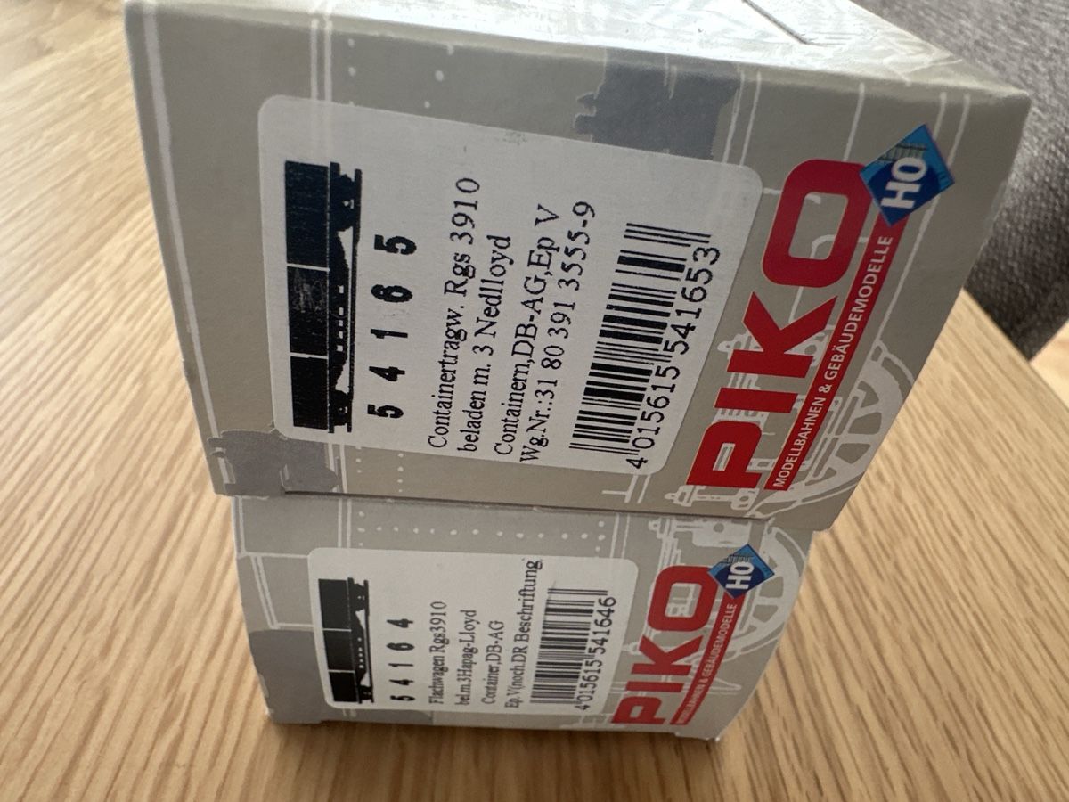 Piko Modelleisenbahnen: Piko H0-Güterwagen mit Container ab 29.- – Gebraucht aus Sennwald von HARO-Import 1
