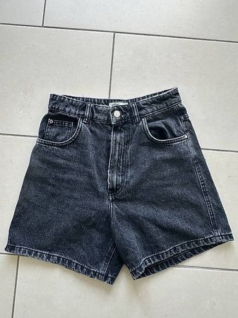 Schwarze Jeans Short, Grösse 34 