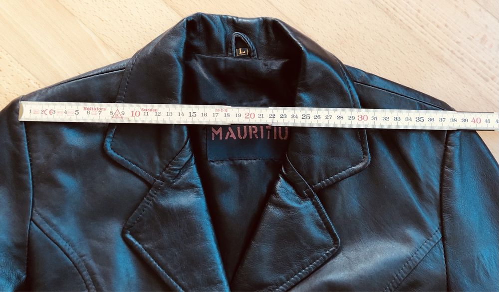 Klassische schwarze Lederjacke M/L 3