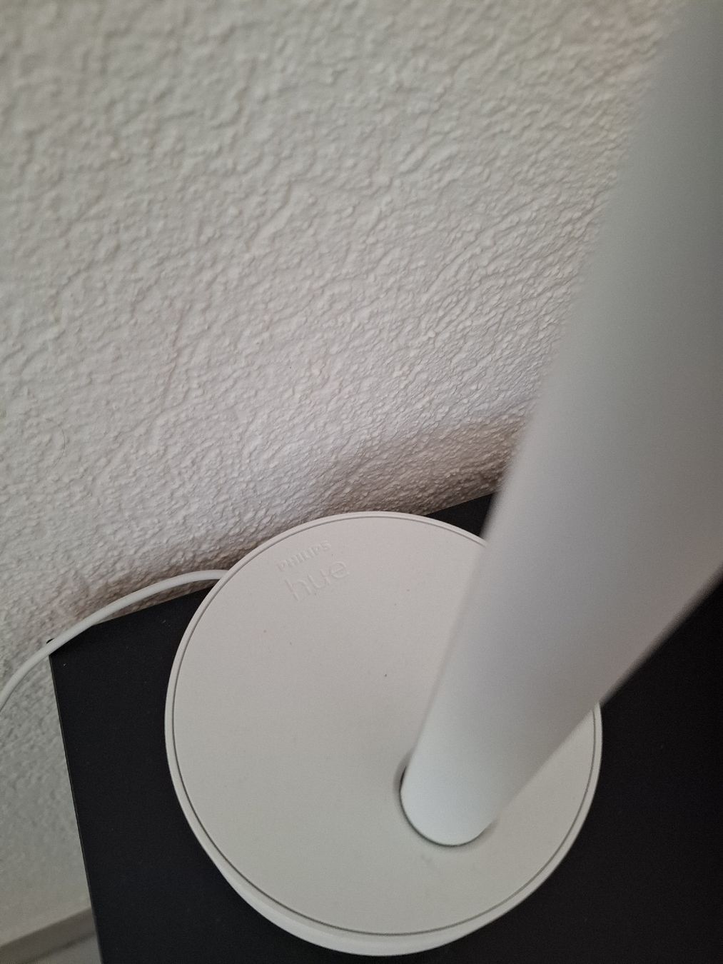 Philips Lampade: 2x Philips hue gradient signe lampe de table – Usato da Fully venduto da Taaat 3