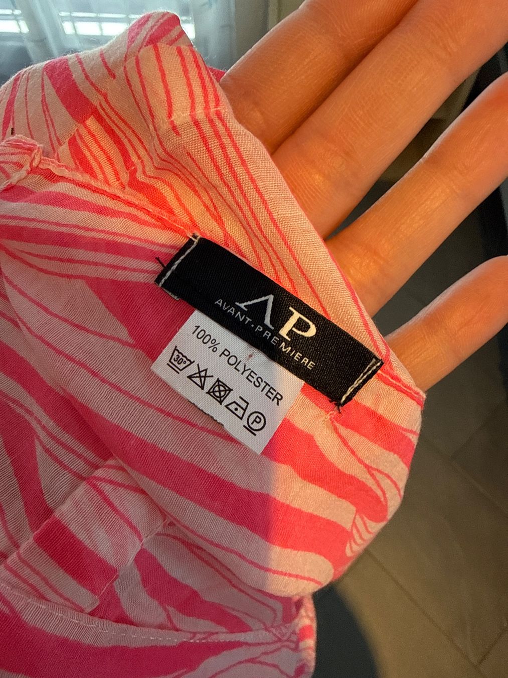 Foulard & Sciarpe: Sommerlicher Loop Schal, rosa-weiss gemustert, neuwertig – Nuovo (secondo la descrizione) da Spreitenbach venduto da nuvola90 1