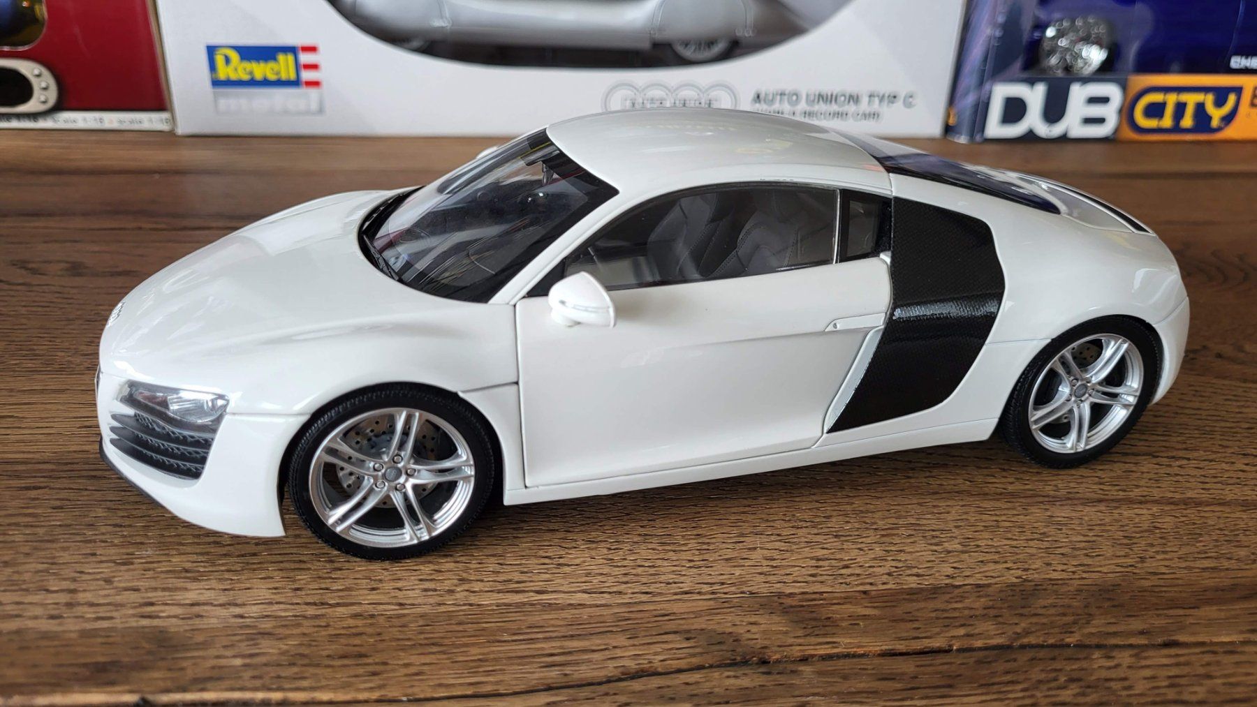 Kyosho Modellini d'auto: Audi R8 1:18 Kyosho – Usato da Rothrist venduto da Juana5