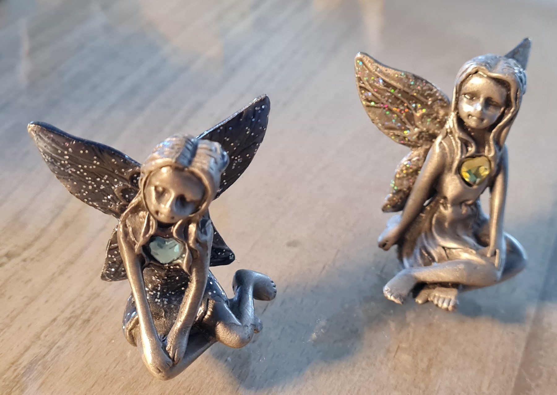 Figuren: Engel mit grünem oder blauem Herz – Gebraucht aus KREUZLINGEN von sma_c5fz 2