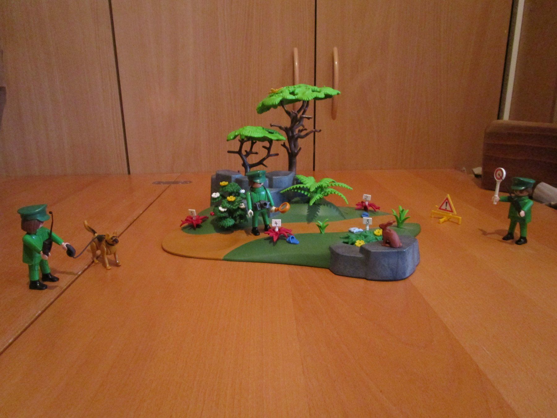 Playmobil Giocattoli: Playmobil  -  Spurensuche, Polizei, Tatort – Usato da Wetzikon ZH venduto da Storchadebar 1