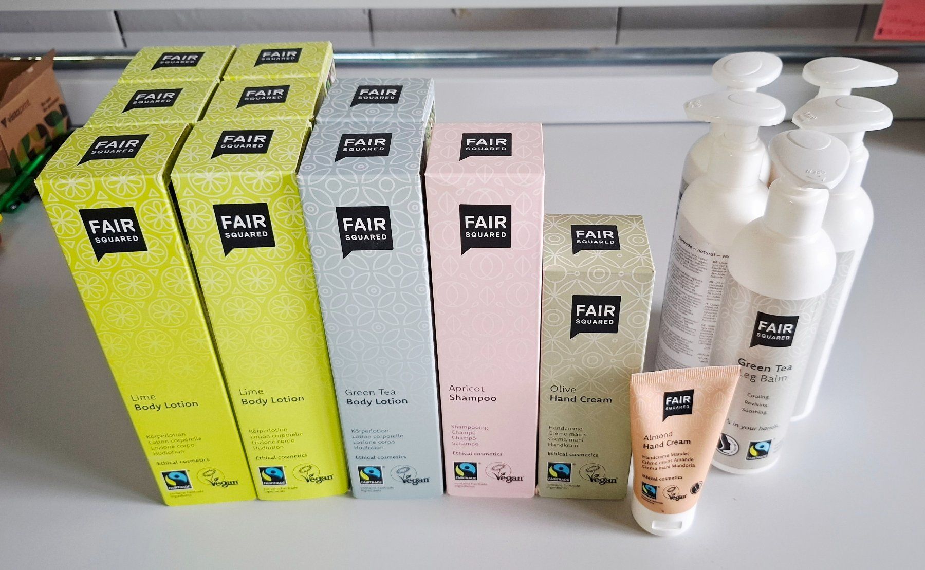 Soins hydratants: Grosses Fair Squared Set Bodylotion ect – Neuf avec emballage d'origine à Vilters par Soda_95