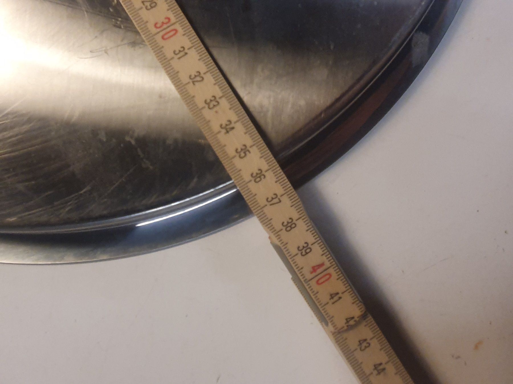 Piatti di portata: Chromstahltablett mit Antirutschmatte 37 cm – Usato da Zürich venduto da loosebone 3