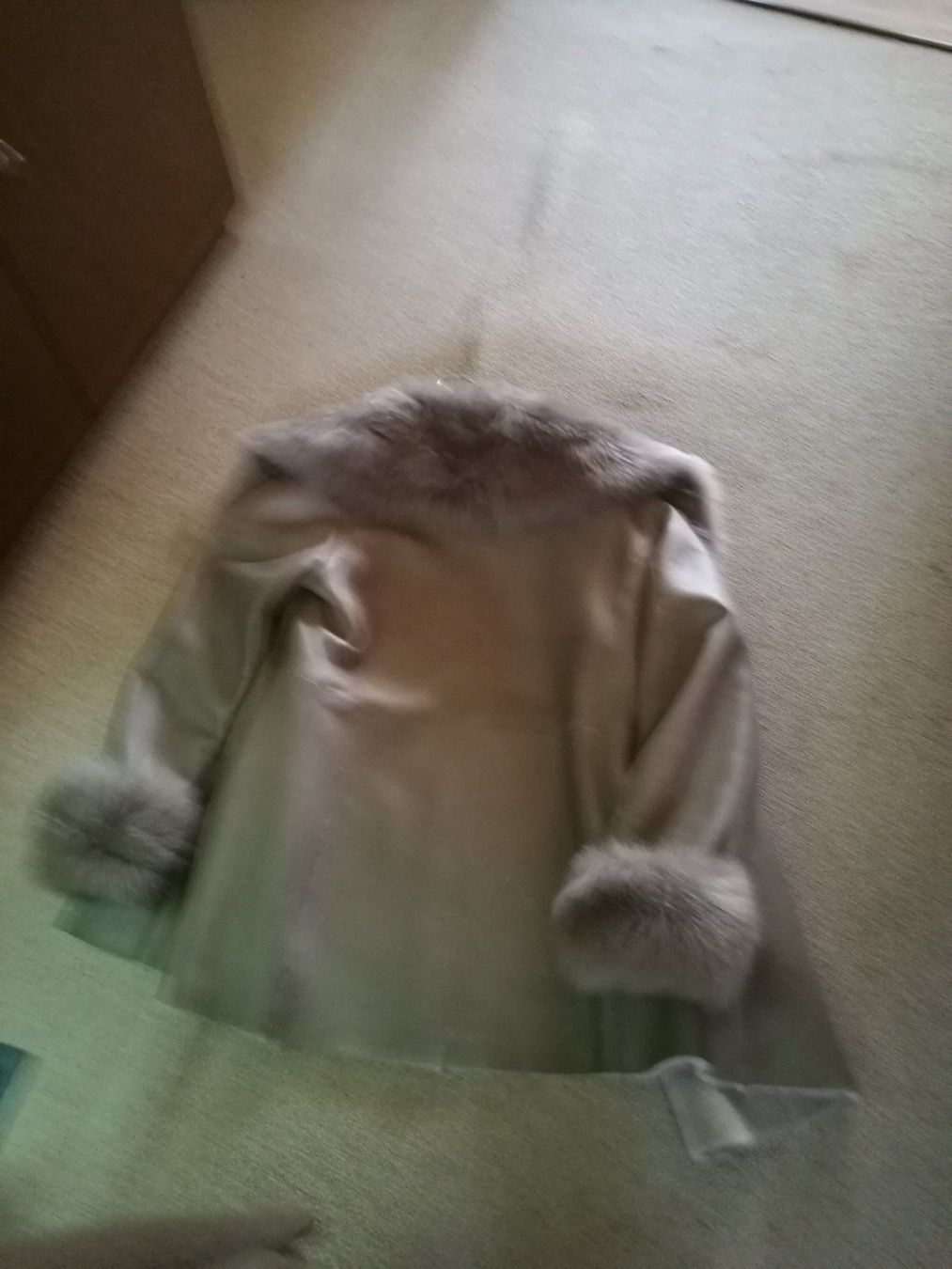 Madeleine Giacche: Lammfelljacke echt hellgrau-beige von Madeleine – Nuovo (secondo la descrizione) da Horn venduto da sonjamenzi 5