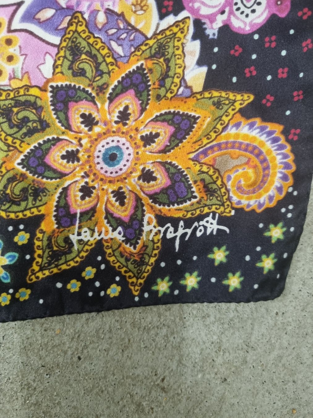 Foulard & Sciarpe: Foulard seide signed – Usato da Ostermundigen venduto da vintage60 1