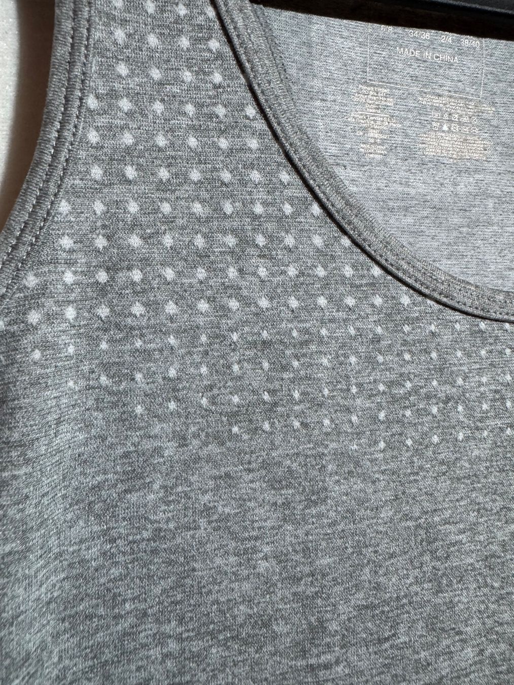 Top: Graues Tanktop von Work out Gr. 34/36 – Usato da Grosswangen venduto da SALE_SALE_SALE 1