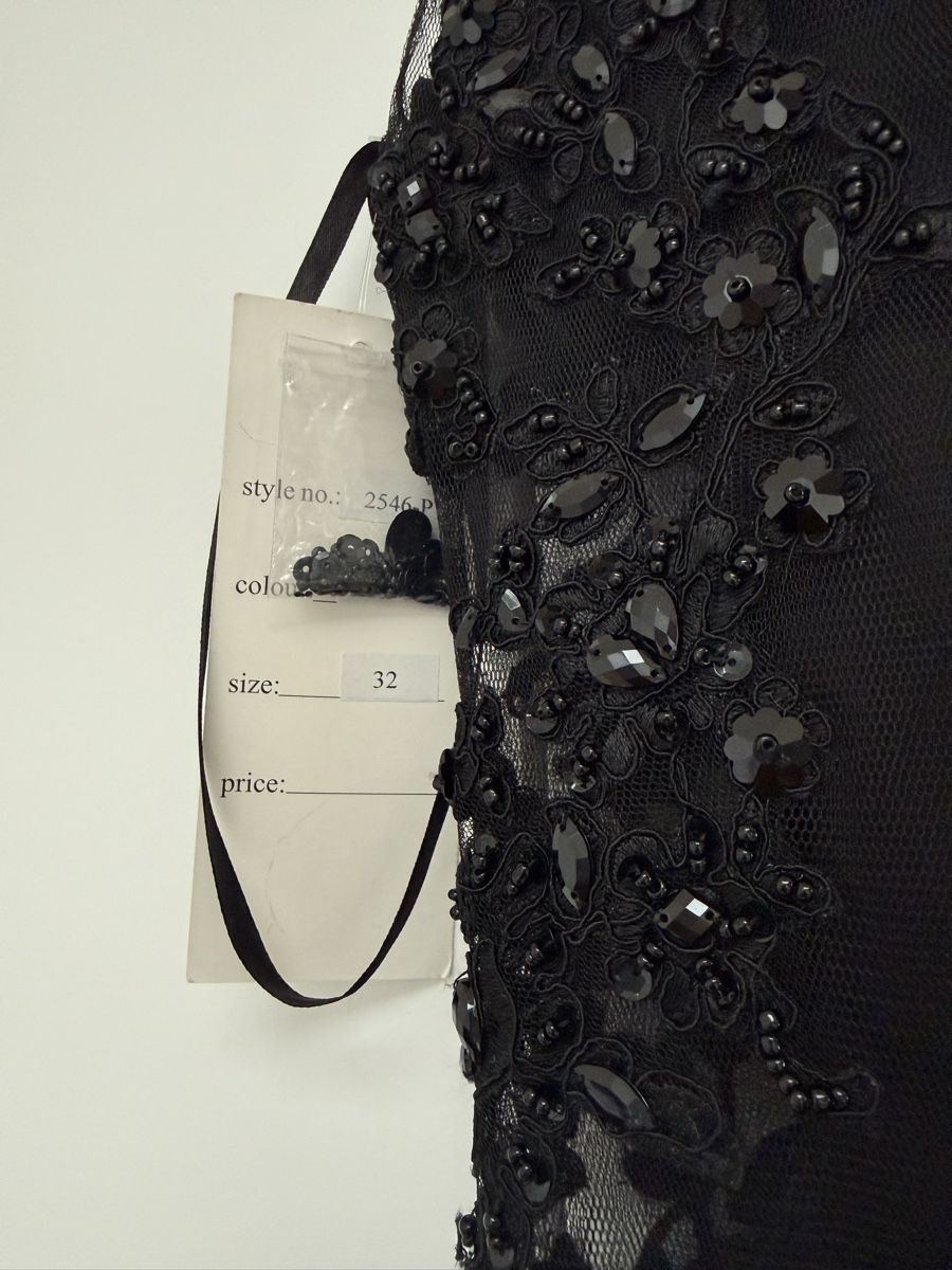 Kleider: Elegantes, schwarzes Abendkleid, Gr. 32 / NEU – Neu und originalverpackt aus Hergiswil NW von Labello01 3